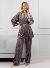 Изображение товара «Женский костюм (кимоно+брюки) из стрейч-велюра «Мерцание-2 [серо-лиловый]» арт 87358» из магазина «Ивановский-Текстиль.РФ»