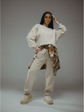 Изображение товара «Женский костюм (свитшот+брюки) из трикотажа диагональ «Калипсо [кремовый]» арт 85877» из магазина «Ивановский-Текстиль.РФ»