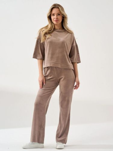 Изображение товара «Женский костюм (футболка+брюки) из велюра «Идиллия 2153-В (бежевый)» арт 79720» из магазина «Ивановский-Текстиль.РФ»