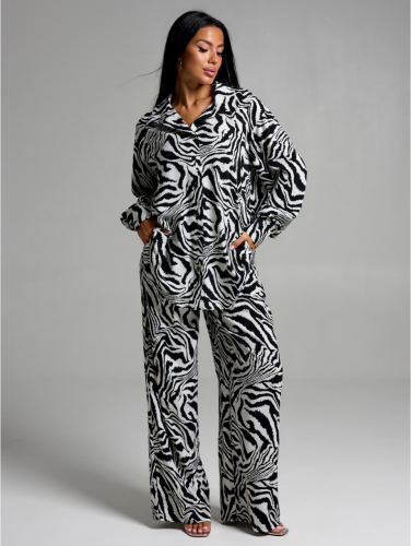 Изображение товара «Женский костюм (рубашка+брюки) из штапеля «Рошель [зебра белая]» арт 83924» из магазина «Ивановский-Текстиль.РФ»