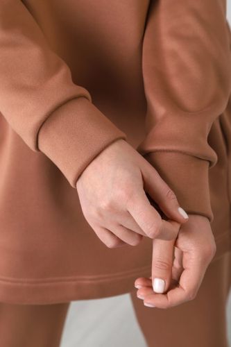 Изображение товара «Женский костюм (худи+брюки) из футера с начесом интерсофт «Онлайн [коричневый]» арт 77232» из магазина «Ивановский-Текстиль.РФ»