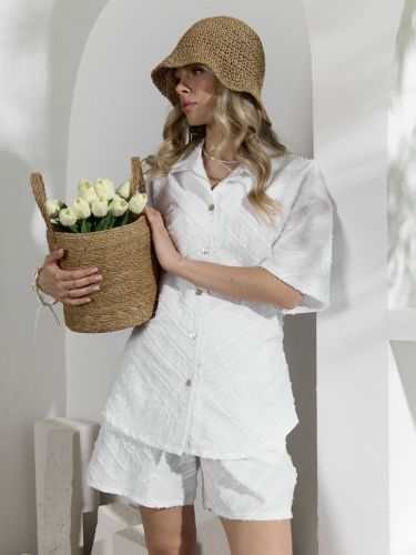 Изображение товара «Женский костюм (блузка+шорты) из фактурного полотна «Ангелина-2 [белый]» арт 89239» из магазина «Ивановский-Текстиль.РФ»