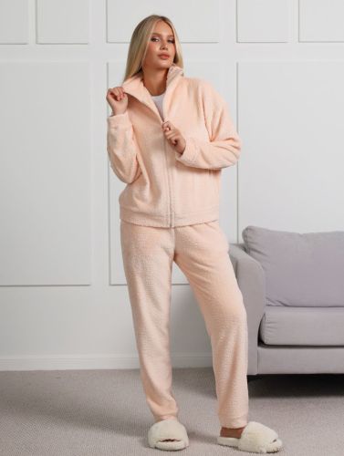 Изображение товара «Женский костюм (куртка+брюки) из велсофта «Лео-2 [персиковый]» арт 85668» из магазина «Ивановский-Текстиль.РФ»