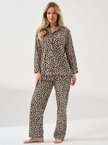 Изображение товара «Женская пижама (рубашка+брюки) из кулирки «Энимал-Классика 2255-К (бежевый)» арт 86417» из магазина «Ивановский-Текстиль.РФ»