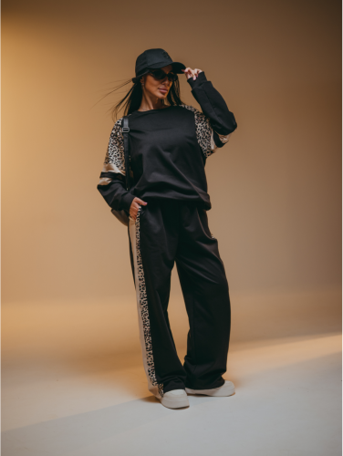 Изображение товара «Женский костюм (свитшот+брюки) из футера с лайкрой «Хлоя [черный]» арт 85485» из магазина «Ивановский-Текстиль.РФ»