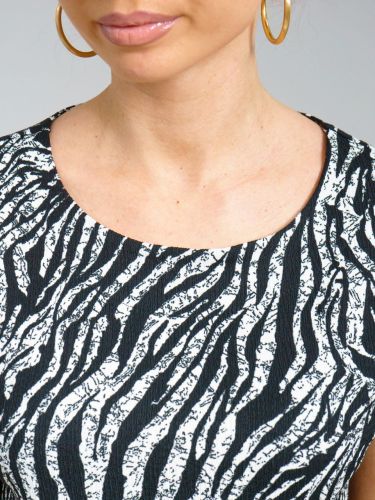 Изображение товара «Женская блузка из жатки «Бж-08 (черный)» арт 84011» из магазина «Ивановский-Текстиль.РФ»