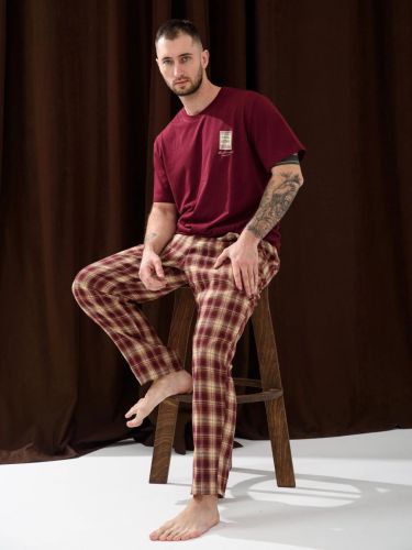Изображение товара «Мужская пижама (футболка+брюки) из кулирки с фланелью «Счастливый билет 2434-К/Ф (бордовый)» арт 87755» из магазина «Ивановский-Текстиль.РФ»